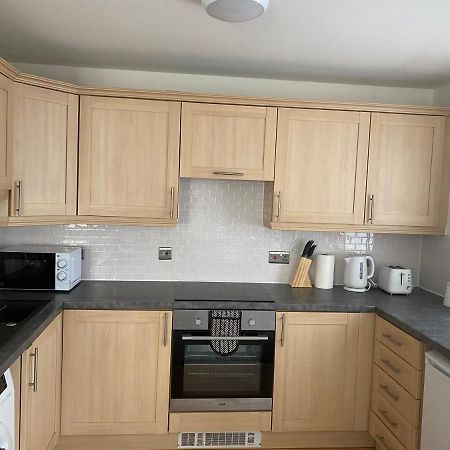Marine Viewing 2 Bedrooms Flat مانشستر المظهر الخارجي الصورة