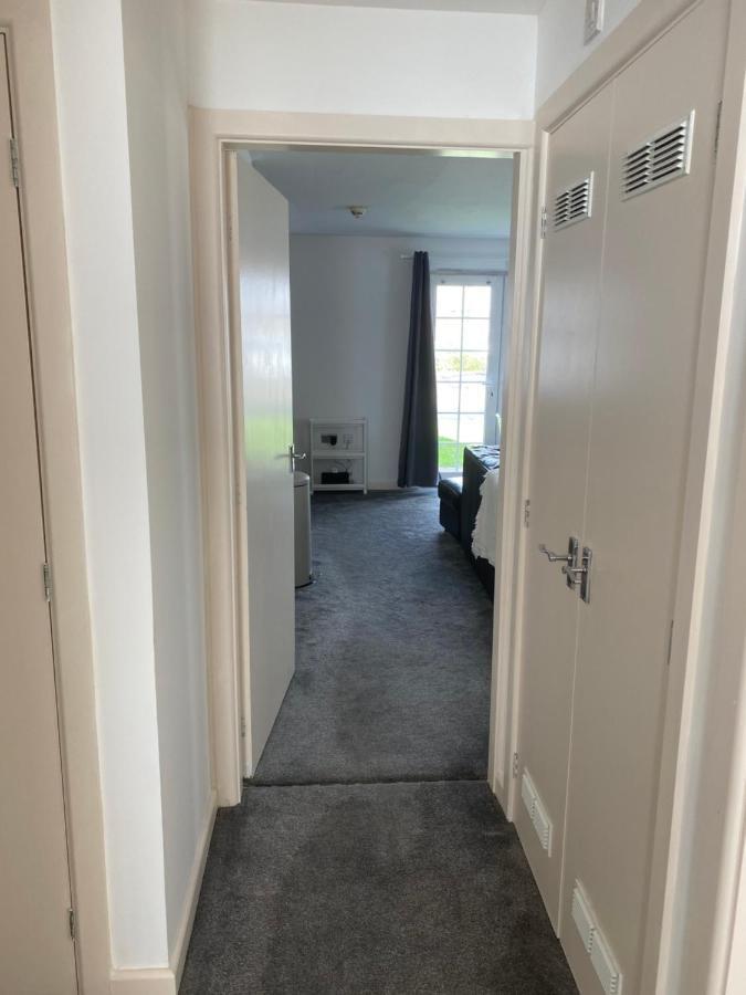 Marine Viewing 2 Bedrooms Flat مانشستر المظهر الخارجي الصورة